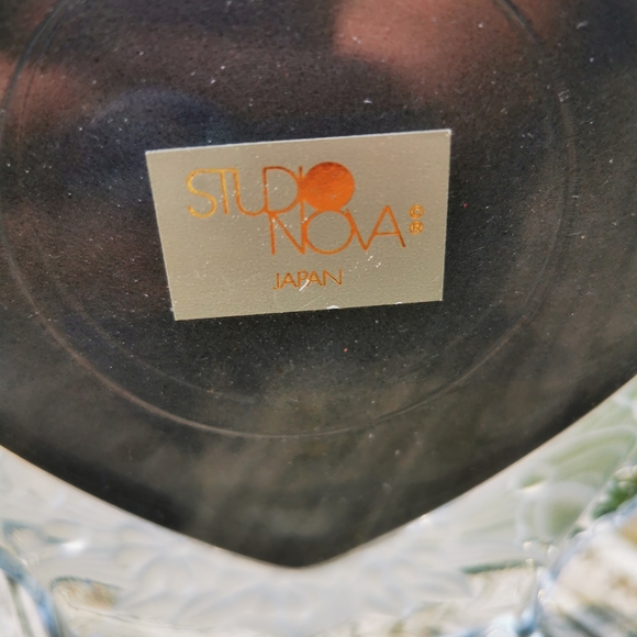 Vintage Studio Nova Crystal Frosted Glass Heart and Bows Picture Frame - Picture 8 of 14